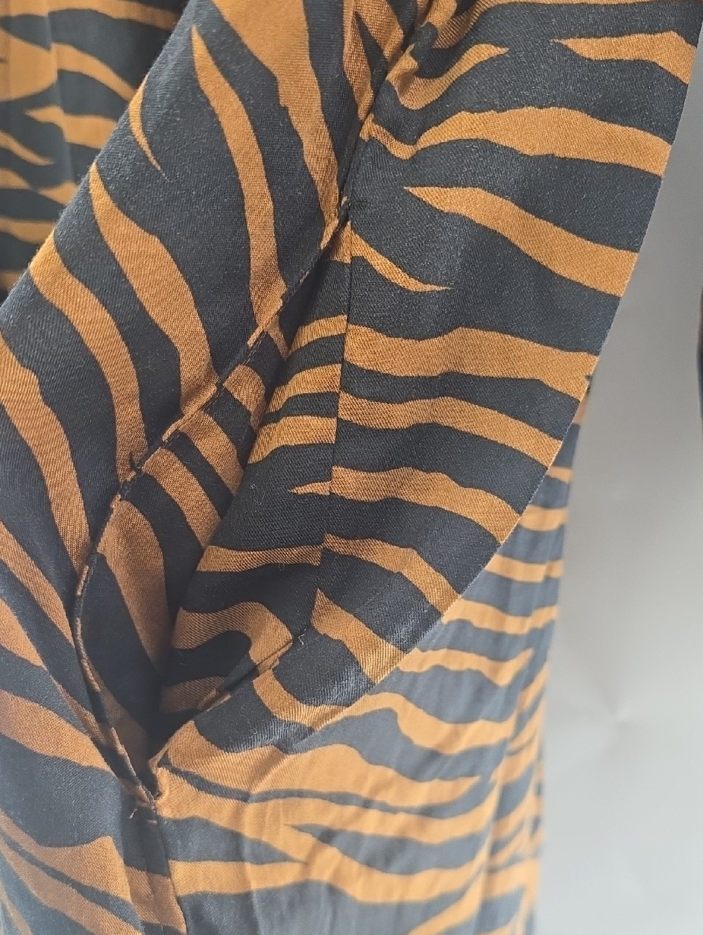 & Other Stories Classic Tiger-Print Long Sleeve Midi Dress - Brown/Black - Picture 6 of 9